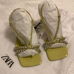 Zara sandals size 6 1/2 crystals details strappy style